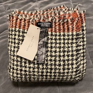 NWT ZARA Large Houndstooth blanket scarf/shawl
